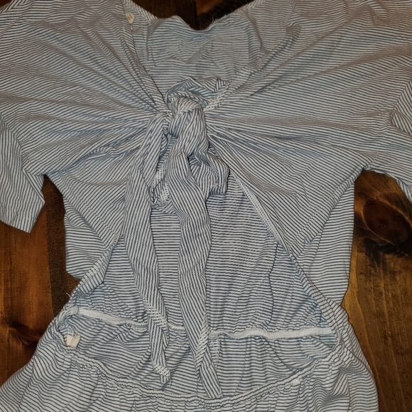 Stretch Romper Shorts Blue White Stripes with Open Back and Bow in Back – Medium - Picture 5 of 5